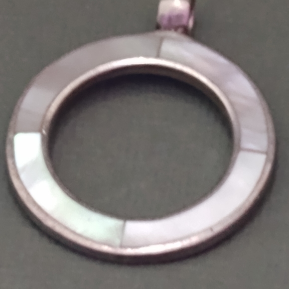 Vintage Jewelry - Sterling silver and mother of pearl pendant